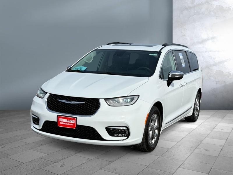 used 2023 Chrysler Pacifica car, priced at $28,999