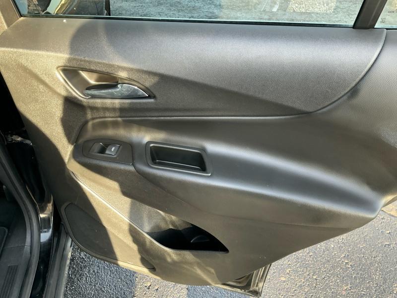 used 2022 Chevrolet Equinox car, priced at $10,995