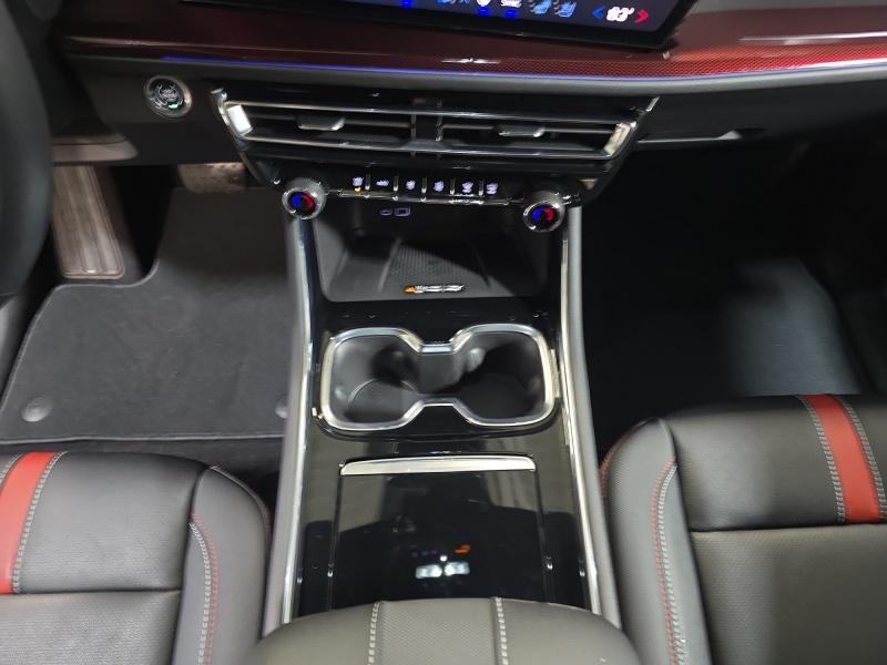 used 2026 Chevrolet Traverse car, priced at $57,995