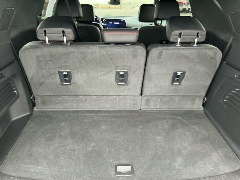 used 2024 Chevrolet Traverse car, priced at $50,990