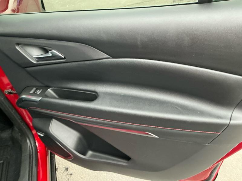 used 2024 Chevrolet Traverse car, priced at $50,990