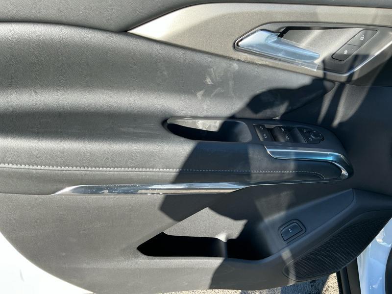 new 2026 Chevrolet Traverse car, priced at $50,914