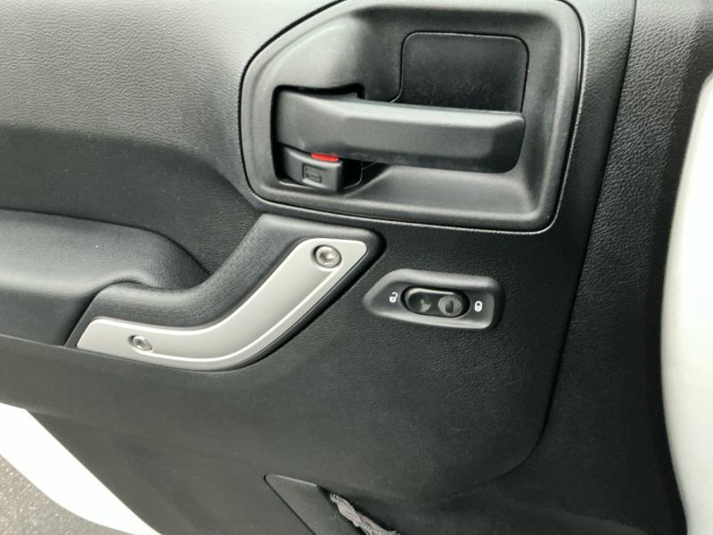 used 2013 Jeep Wrangler Unlimited car, priced at $18,490