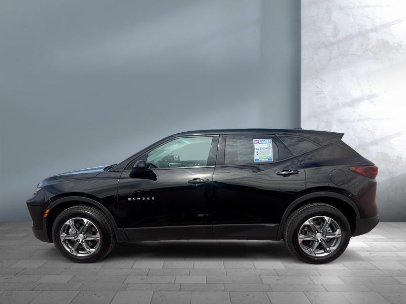 used 2025 Chevrolet Blazer car, priced at $31,490