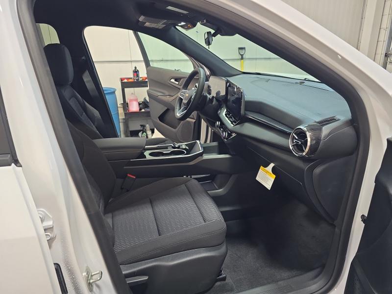 new 2026 Chevrolet Equinox car, priced at $33,369