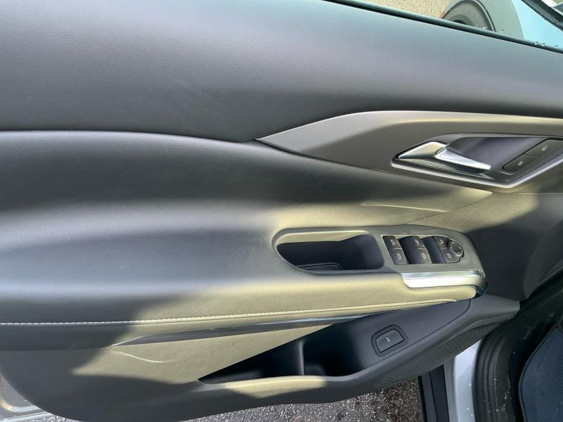 new 2026 Chevrolet Traverse car, priced at $47,419