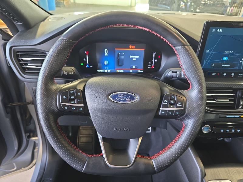 used 2024 Ford Escape car, priced at $25,999