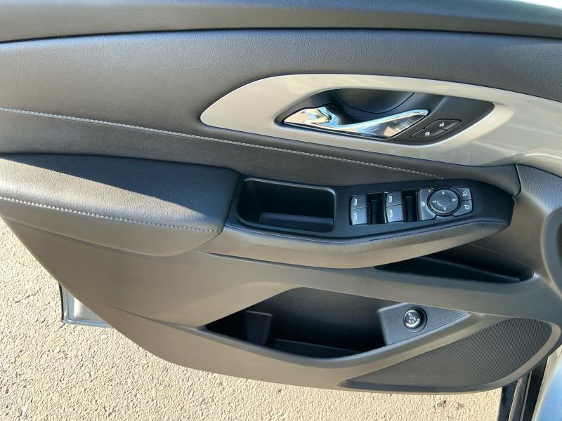 used 2023 Chevrolet Traverse car, priced at $33,499