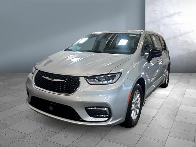 used 2024 Chrysler Pacifica car, priced at $29,450