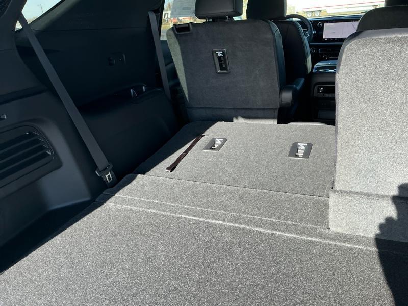 new 2026 Chevrolet Traverse car, priced at $46,390