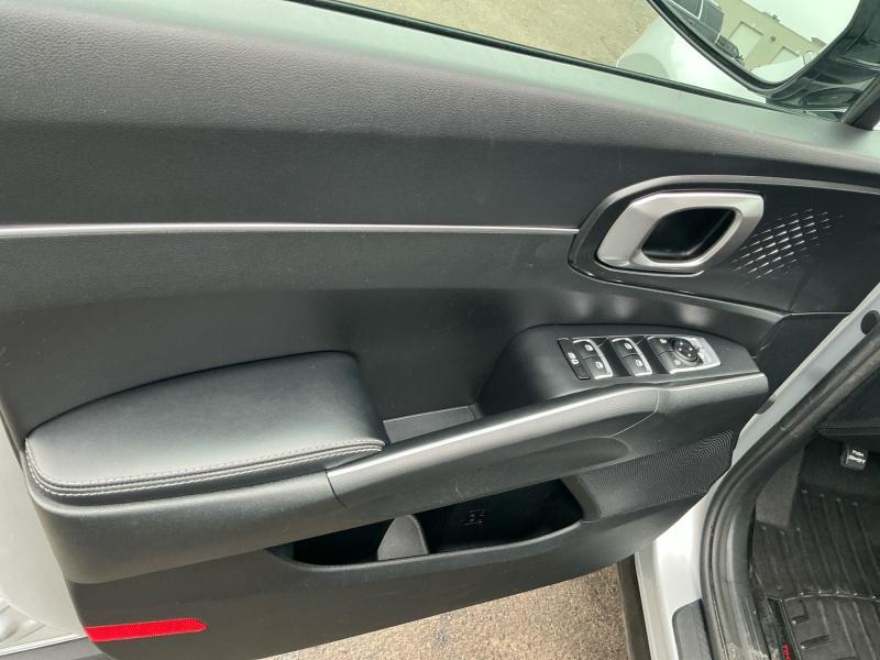 used 2021 Kia Sorento car, priced at $22,499