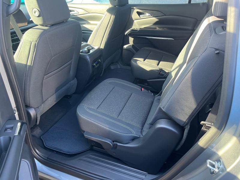 new 2026 Chevrolet Traverse car, priced at $45,865