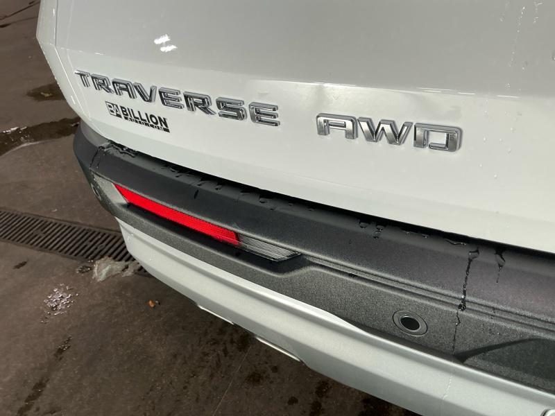 new 2026 Chevrolet Traverse car, priced at $45,865