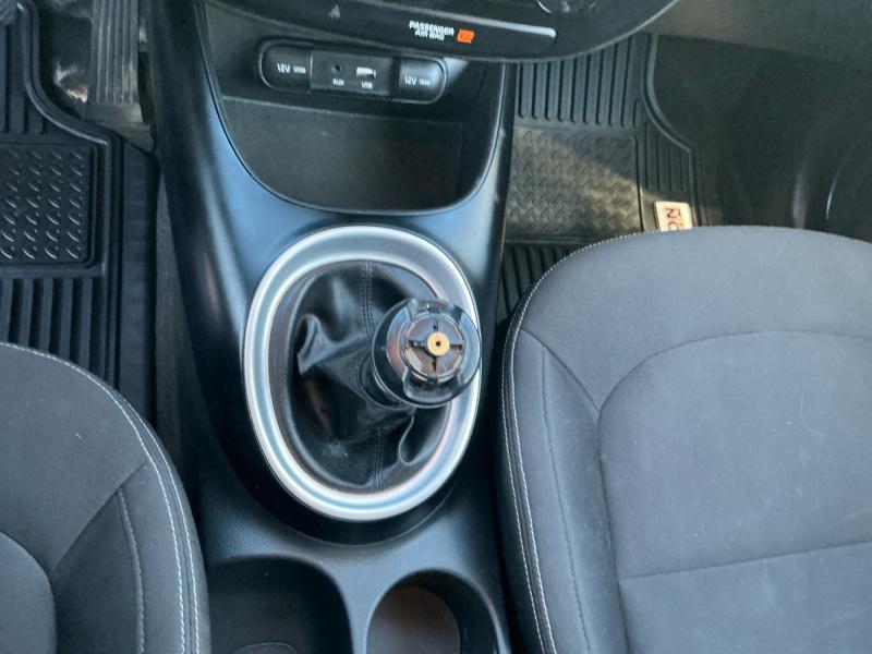 used 2015 Kia Soul car, priced at $6,999