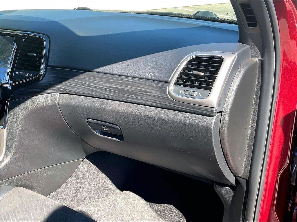 used 2022 Jeep Grand Cherokee car, priced at $25,997