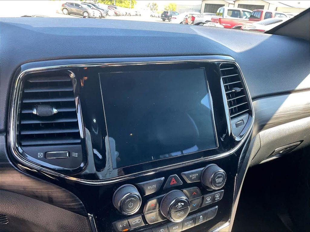 used 2022 Jeep Grand Cherokee car, priced at $25,997