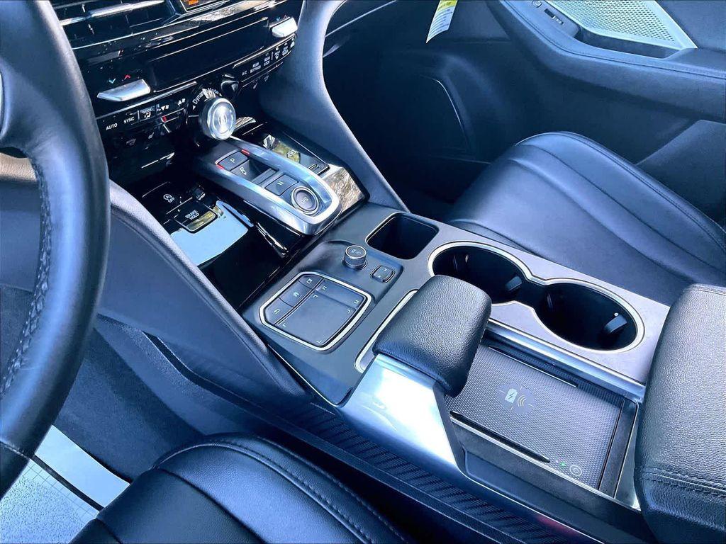 used 2024 Acura MDX car, priced at $43,991