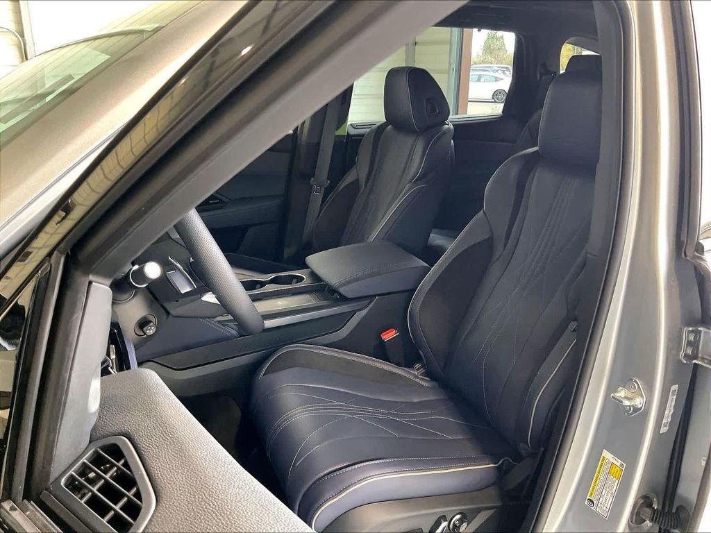 new 2026 Acura MDX car, priced at $77,300