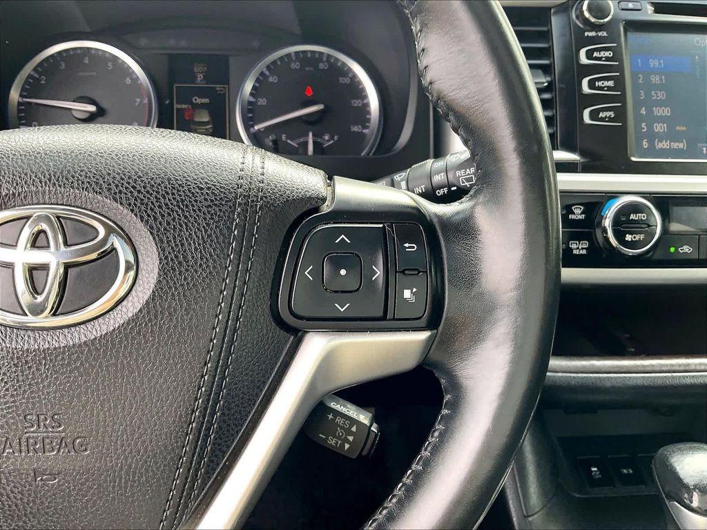 used 2015 Toyota Highlander car, priced at $14,599