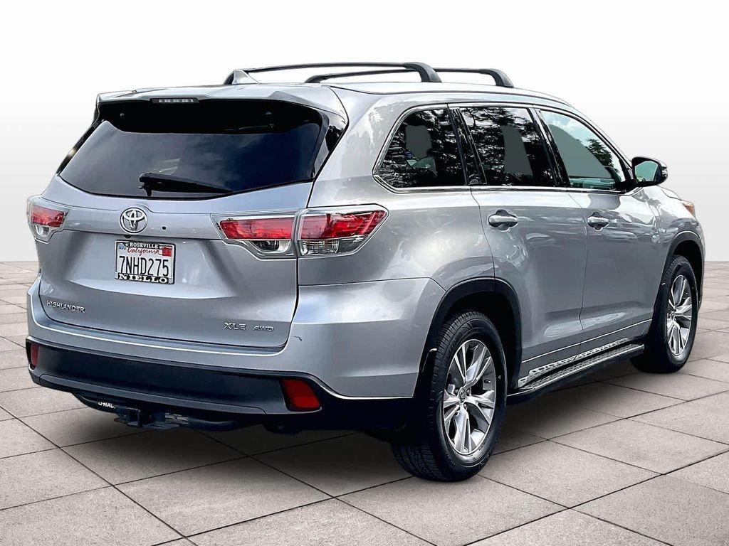 used 2015 Toyota Highlander car, priced at $14,599