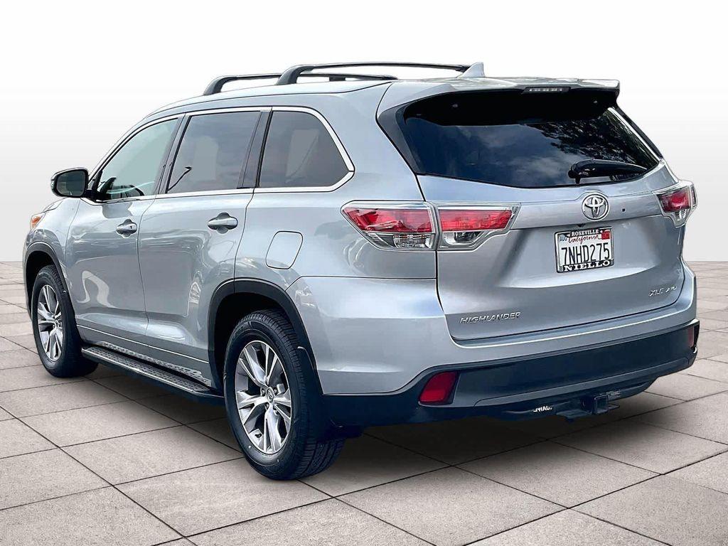 used 2015 Toyota Highlander car, priced at $14,599