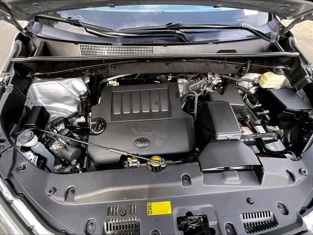 used 2015 Toyota Highlander car, priced at $14,599