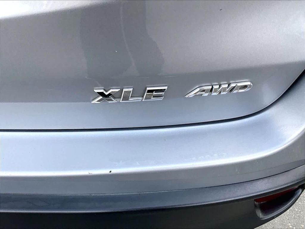 used 2015 Toyota Highlander car, priced at $14,599