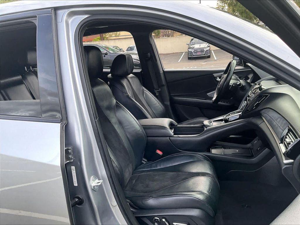 used 2023 Acura RDX car, priced at $36,909