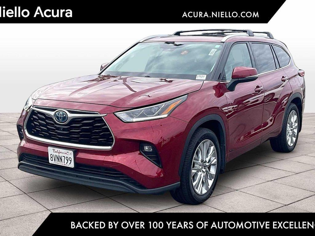 used 2021 Toyota Highlander Hybrid car, priced at $33,988
