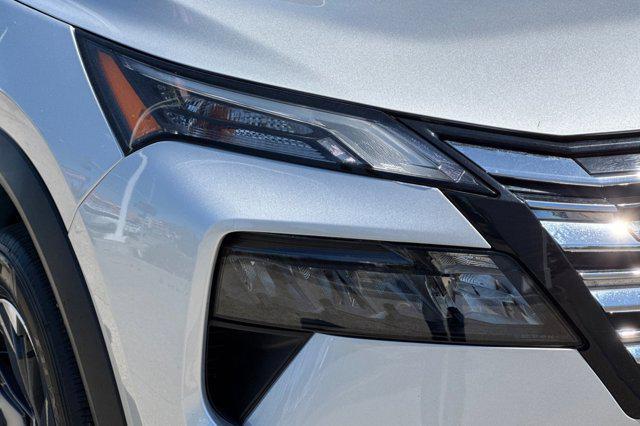 used 2025 Nissan Rogue car, priced at $24,996