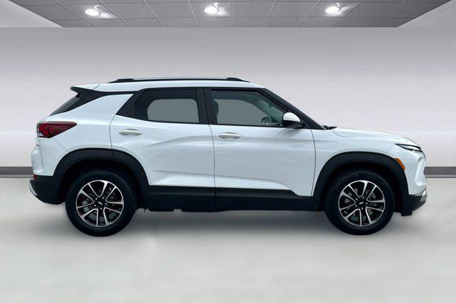 used 2025 Chevrolet TrailBlazer car, priced at $21,996
