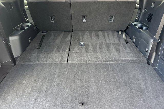 used 2025 Toyota Highlander car, priced at $38,998