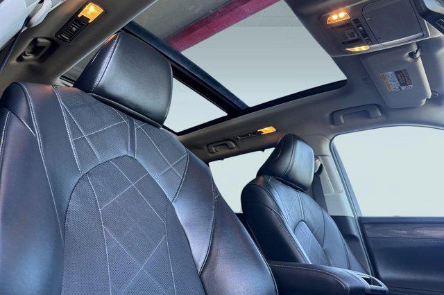 used 2022 Toyota Highlander car, priced at $39,998