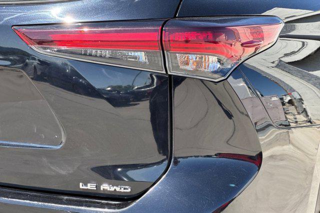 used 2024 Toyota Highlander car, priced at $34,998