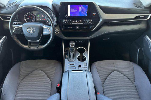 used 2024 Toyota Highlander car, priced at $34,998