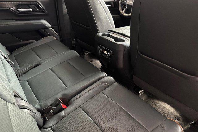 used 2025 GMC Yukon car, priced at $69,999