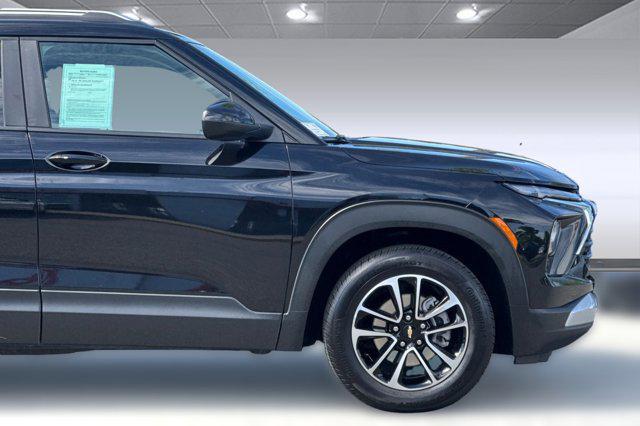used 2025 Chevrolet TrailBlazer car, priced at $22,996