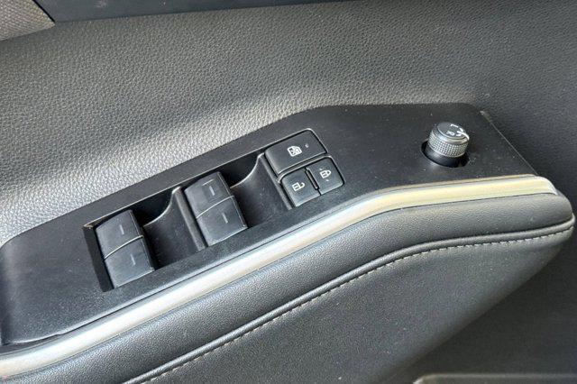 used 2025 Toyota Highlander car, priced at $37,996