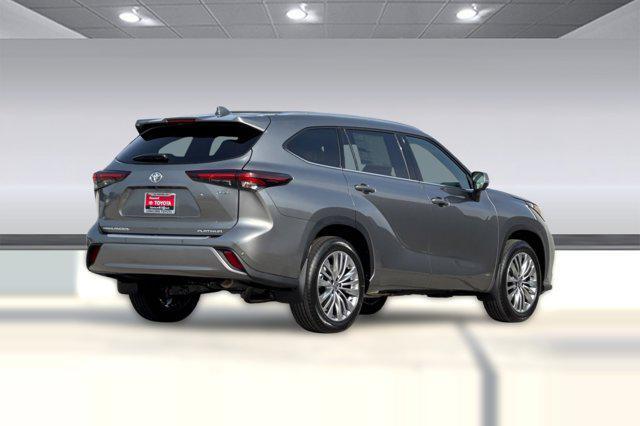 new 2026 Toyota Highlander Hybrid car, priced at $55,928