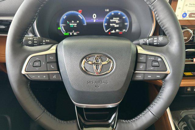 new 2026 Toyota Highlander Hybrid car, priced at $55,928