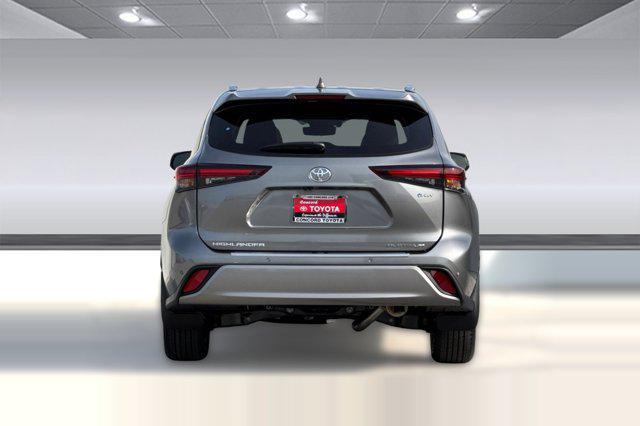 new 2026 Toyota Highlander Hybrid car, priced at $55,928