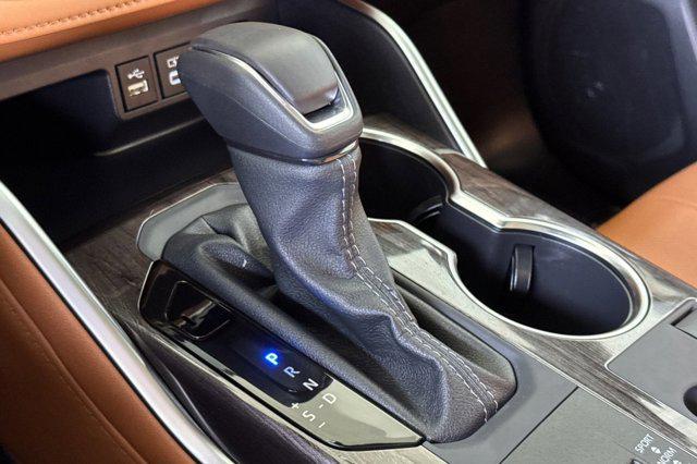 new 2026 Toyota Highlander Hybrid car, priced at $55,928