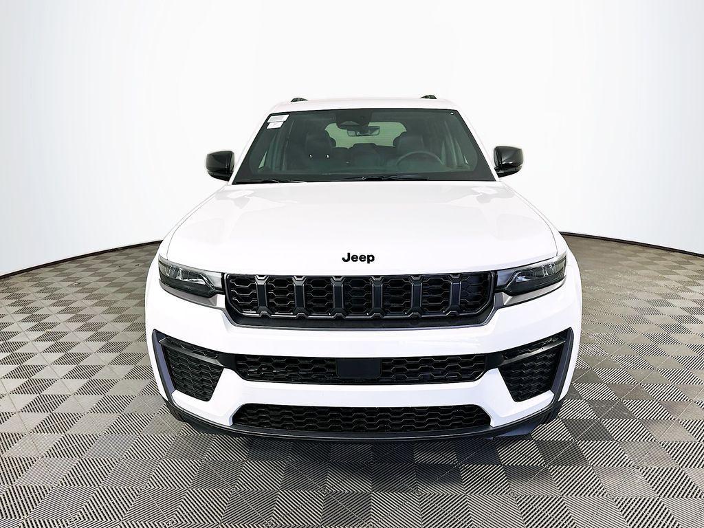 new 2026 Jeep Grand Cherokee car, priced at $45,475
