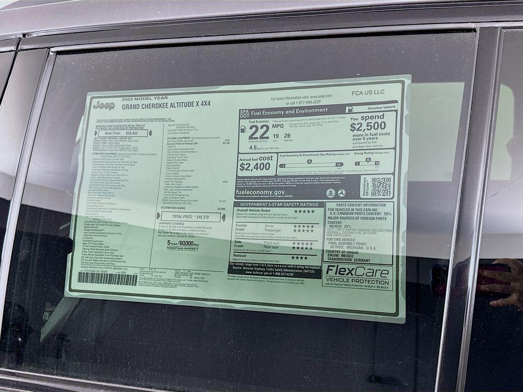 new 2025 Jeep Grand Cherokee car, priced at $43,630