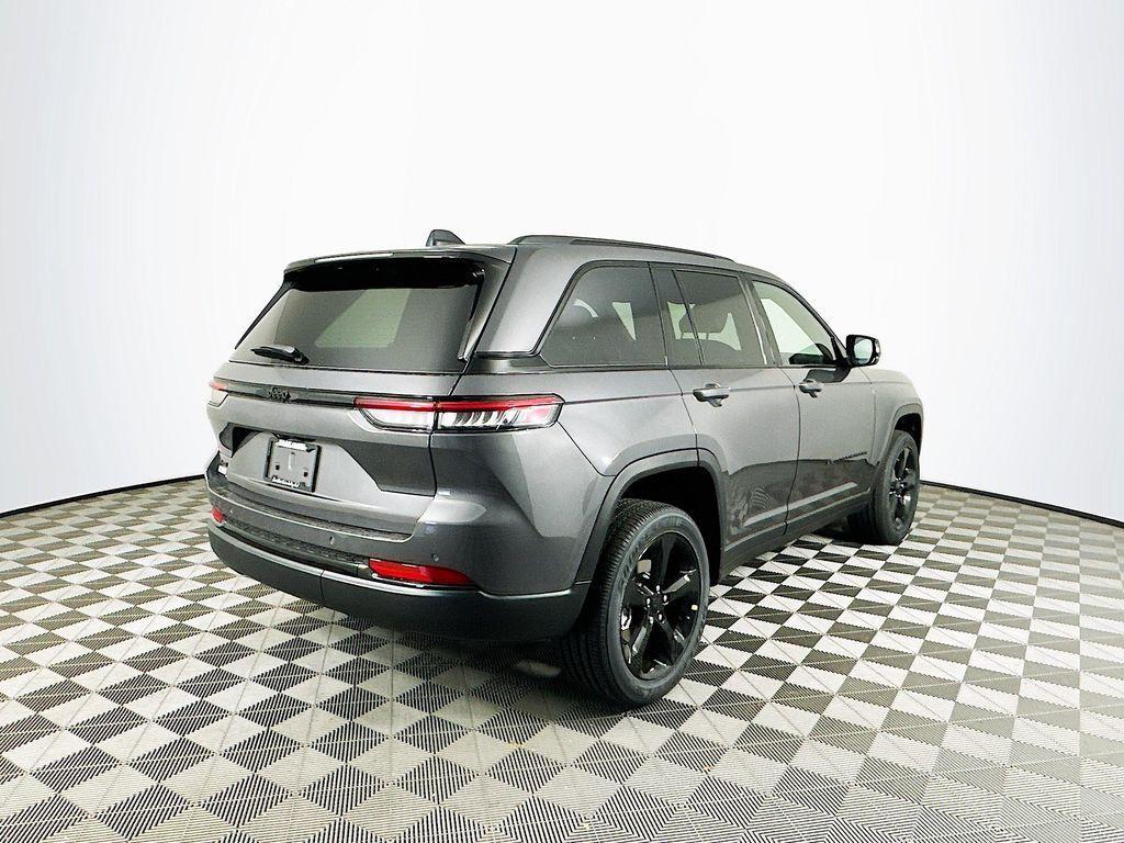 new 2025 Jeep Grand Cherokee car, priced at $43,630