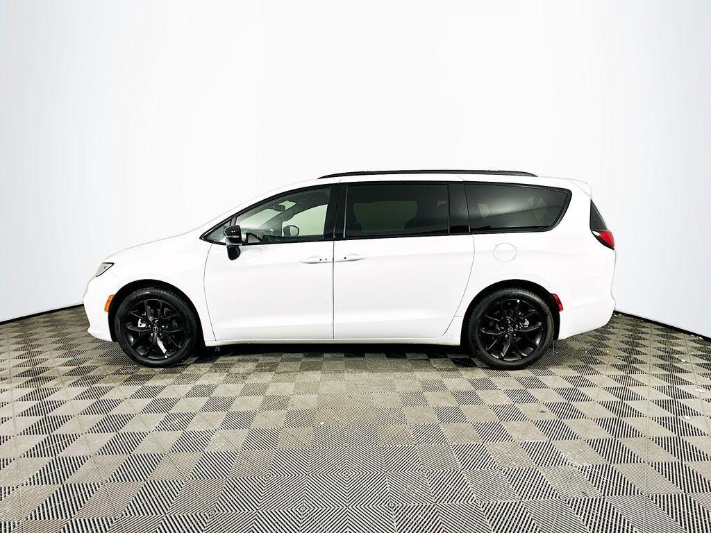 new 2026 Chrysler Pacifica car, priced at $45,512