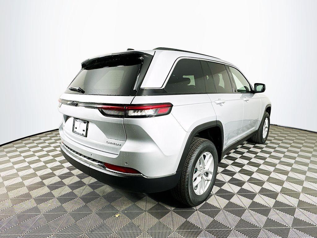 new 2025 Jeep Grand Cherokee car, priced at $39,186