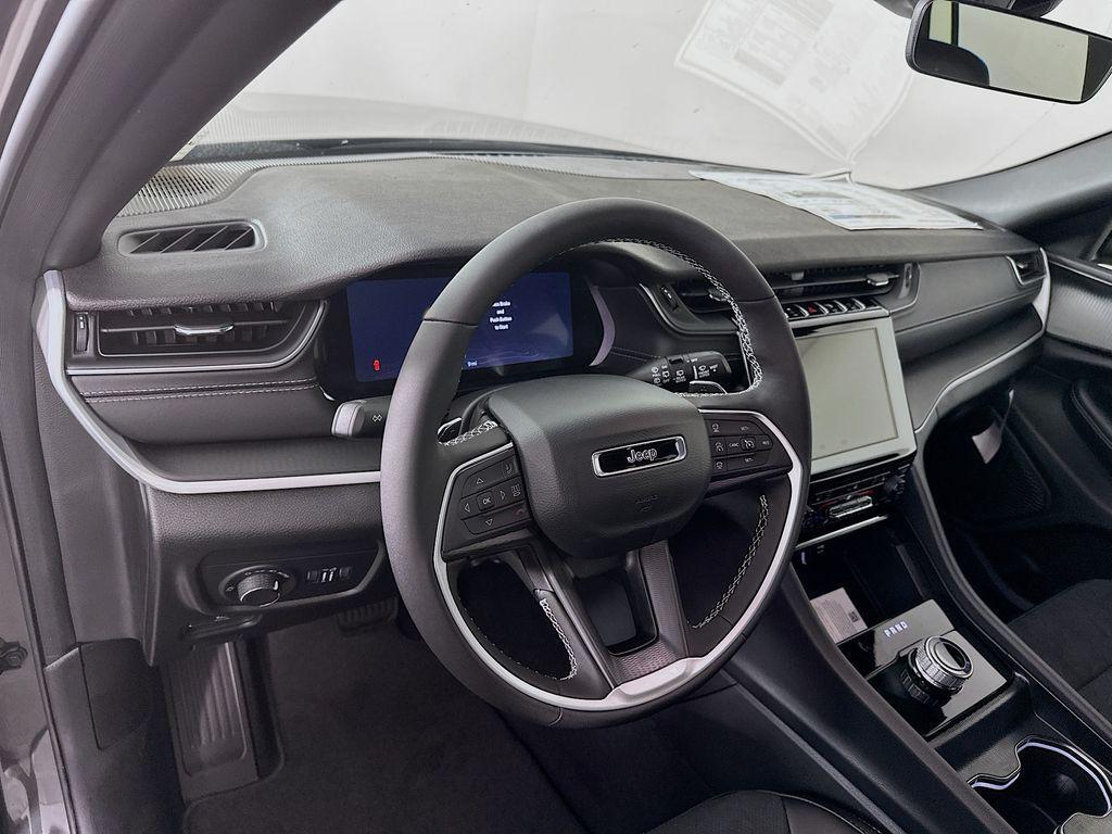 new 2025 Jeep Grand Cherokee L car, priced at $44,391