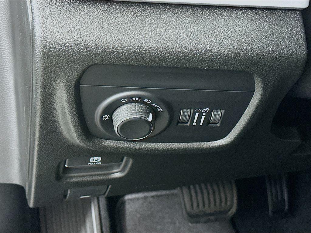 new 2025 Jeep Grand Cherokee L car, priced at $44,391