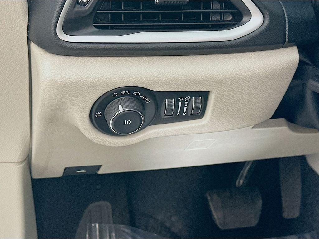 used 2024 Chrysler Pacifica car, priced at $30,990